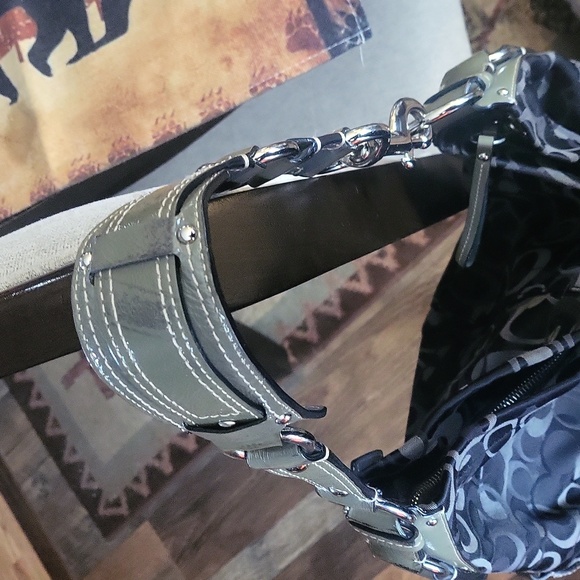 Coach Purse - Picture 3 of 7